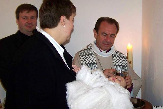 Farnost Šumperk - vizitace biskupa a křest Kristýnky 2008
