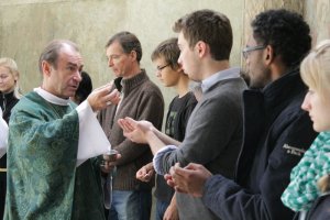 Biskupská vizitace ve farnosti anglicky hovořících v Praze