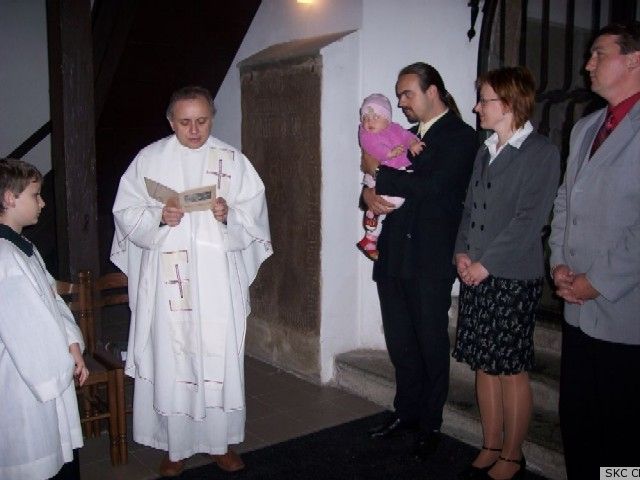 Farnost Tábor - křest Štěpánky Machové 23. dubna 2006